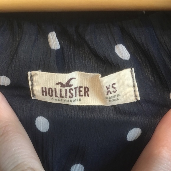 SALE ⚡️3/20⚡️ Hollister polka dot top - Picture 2 of 5